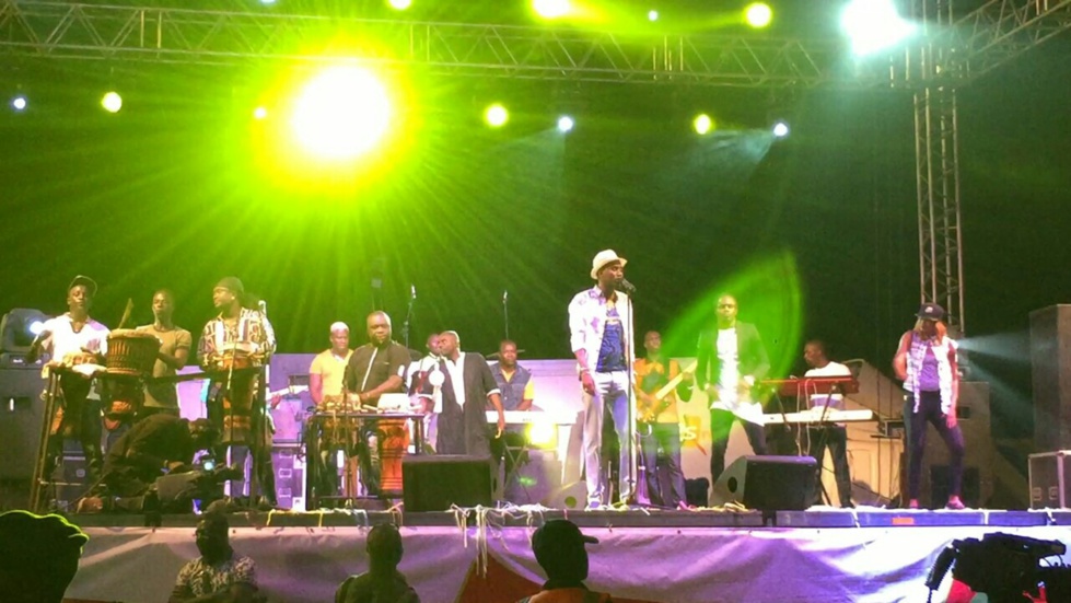Les images du concert de Waly Seck à Thiès