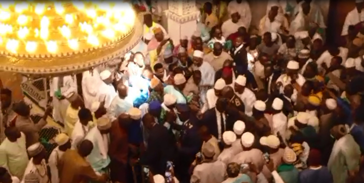 Photos+videos: Macky Sall dans l'effervescence de la Grande mosquée de Lodo Saint-Louis après la prière de ce vendredi Photos+videos: Macky Sall dans l'effervescence de la Grande mosquée de Lodo Saint-Louis après la prière de ce vendredi