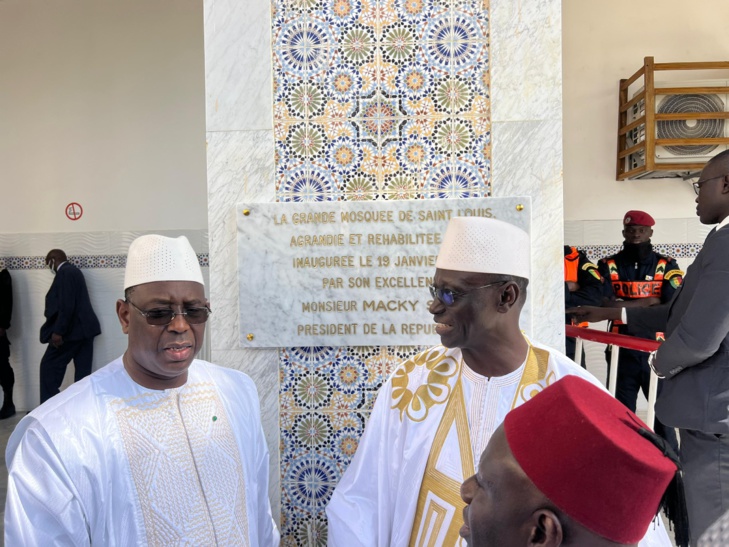 Photos+videos: Macky Sall dans l'effervescence de la Grande mosquée de Lodo Saint-Louis après la prière de ce vendredi Photos+videos: Macky Sall dans l'effervescence de la Grande mosquée de Lodo Saint-Louis après la prière de ce vendredi