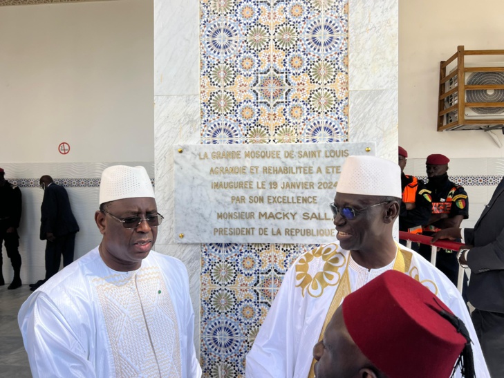 Photos+videos: Macky Sall dans l'effervescence de la Grande mosquée de Lodo Saint-Louis après la prière de ce vendredi Photos+videos: Macky Sall dans l'effervescence de la Grande mosquée de Lodo Saint-Louis après la prière de ce vendredi