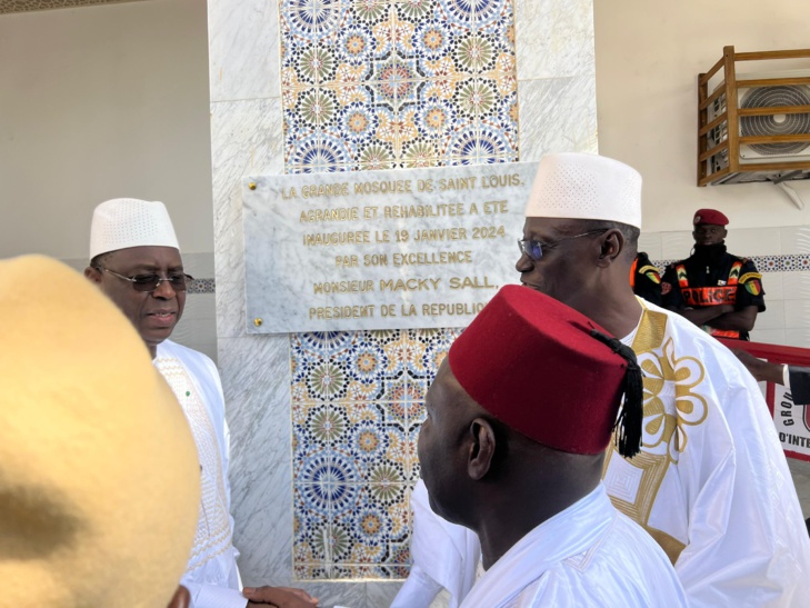 Photos+videos: Macky Sall dans l'effervescence de la Grande mosquée de Lodo Saint-Louis après la prière de ce vendredi Photos+videos: Macky Sall dans l'effervescence de la Grande mosquée de Lodo Saint-Louis après la prière de ce vendredi