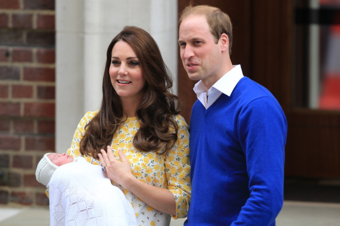 Kate Middleton maman émouvante, tandis que William va finir son congé paternité