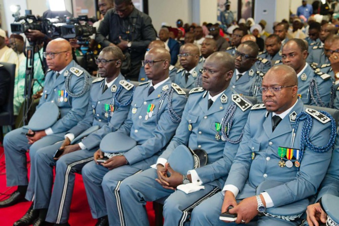 Recettes douanières 2023: Mouhamadou Moustapha Ba, Ministre des Finances et du Budget annonce 1426,6 milliards de FCfa liquidés Recettes douanières 2023: Mouhamadou Moustapha Ba, Ministre des Finances et du Budget annonce 1426,6 milliards de FCfa liquidés