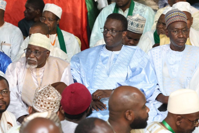 44 ème édition Ziarra Omarienne: Le Premier Ministre Amadou Ba présent à la cérémonie de clôture 44 ème édition Ziarra Omarienne: Le Premier Ministre Amadou Ba présent à la cérémonie de clôture
