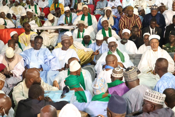 44 ème édition Ziarra Omarienne: Le Premier Ministre Amadou Ba présent à la cérémonie de clôture 44 ème édition Ziarra Omarienne: Le Premier Ministre Amadou Ba présent à la cérémonie de clôture
