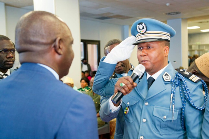 Photos/ Journรฉe internationale de la Douane ๐๐๐๐: ๐รฉcorations ร la mรฉdaille dโhonneur des Douaniers Photos/ Journรฉe internationale de la Douane ๐๐๐๐: ๐รฉcorations ร la mรฉdaille dโhonneur des Douaniers