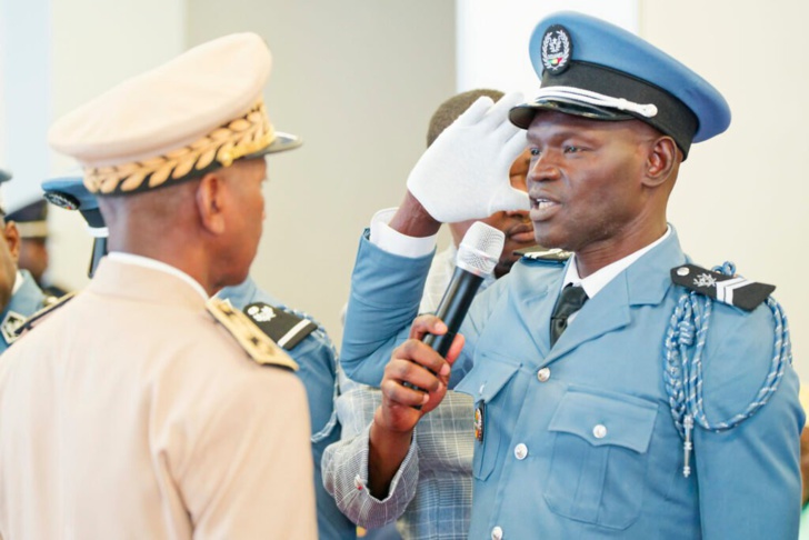 Photos/ Journรฉe internationale de la Douane ๐๐๐๐: ๐รฉcorations ร la mรฉdaille dโhonneur des Douaniers Photos/ Journรฉe internationale de la Douane ๐๐๐๐: ๐รฉcorations ร la mรฉdaille dโhonneur des Douaniers