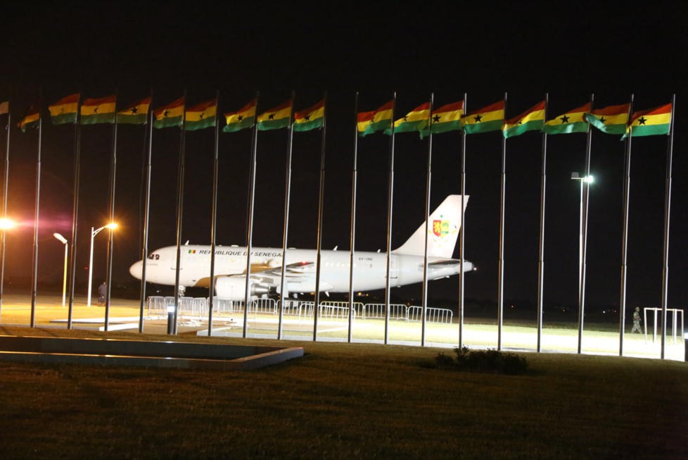 La Pointe Sarène sur le tarmac de l'aéroport international d'Accra