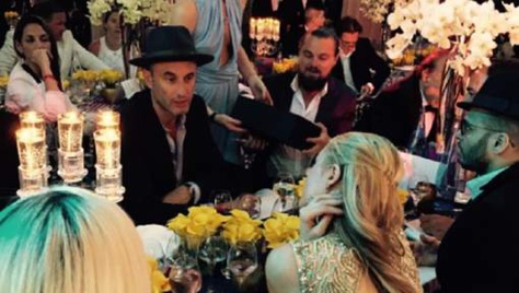 Cannes : Leonardo DiCaprio et Paris Hilton se battent pour un sac