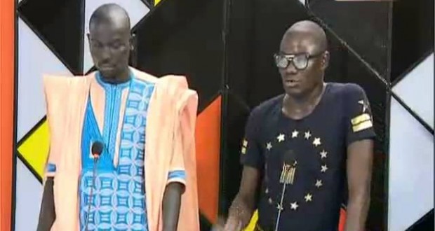[Vidéo] Mandoumbé et son pére Baye Mathiat sur le plateau de NJOGONAL