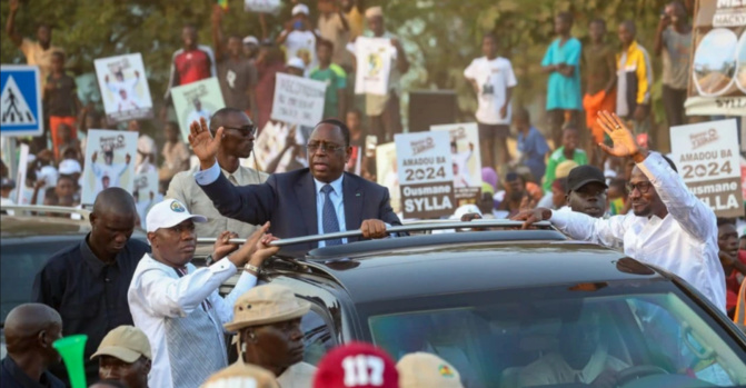vSérénité et Responsabilité : Macky Sall et l'Alliance Pour la République Face aux Défis Électoraux du Sénégal