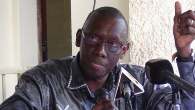 Pr Abdoulaye Dièye, constitutionnaliste «La question est de savoir qui sera le Président au-delà du 2 avril»