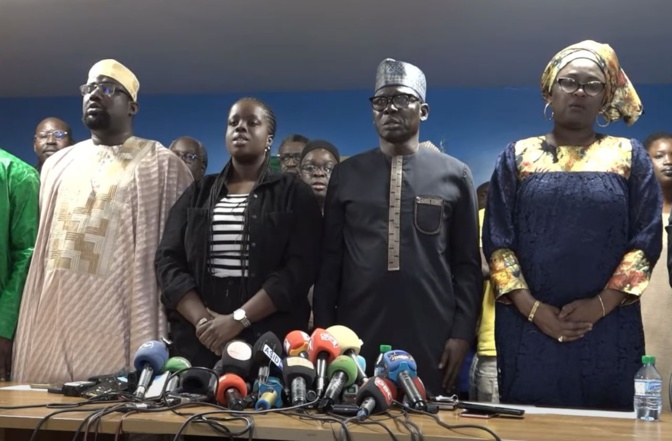 Coup d’Etat constitutionnel : Aar Suñu Élection appelle toutes les couches de la société, à manifester Coup d’Etat constitutionnel : Aar Suñu Élection appelle toutes les couches de la société, à manifester