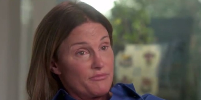 Bruce Jenner transsexuel : Opéré, il est officiellement devenu une femme
