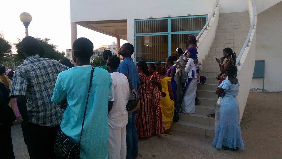 Quelques images de l’arrivée de Thione Seck au palais de Justice de Dakar