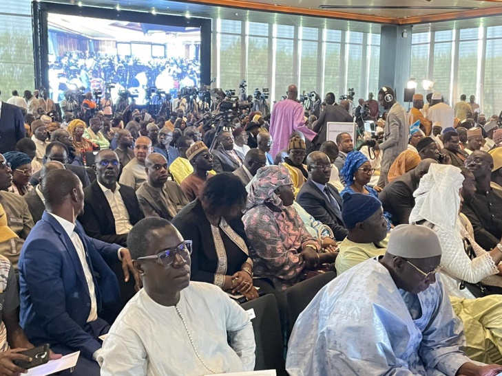 Photos : Dialogue national sous la présidence effective du Président Macky Sall Photos : Dialogue national sous la présidence effective du Président Macky Sall