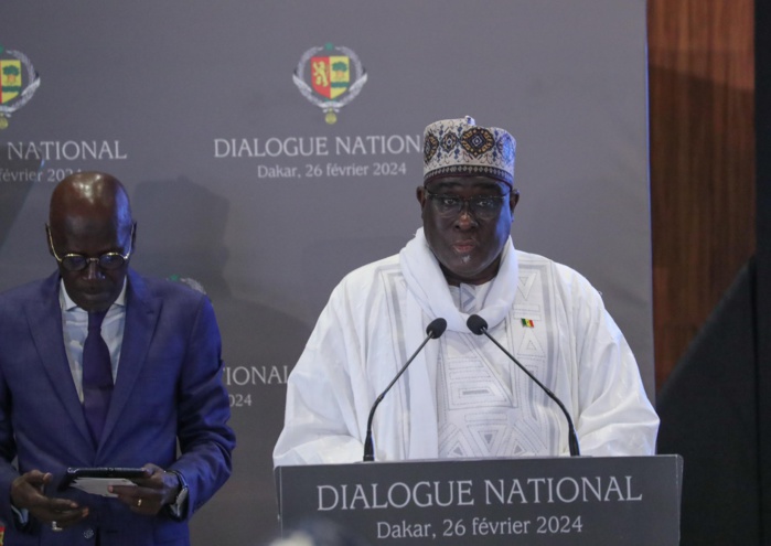 Photos: Le Président Macky Sall face aux acteurs du Dialogue national 
