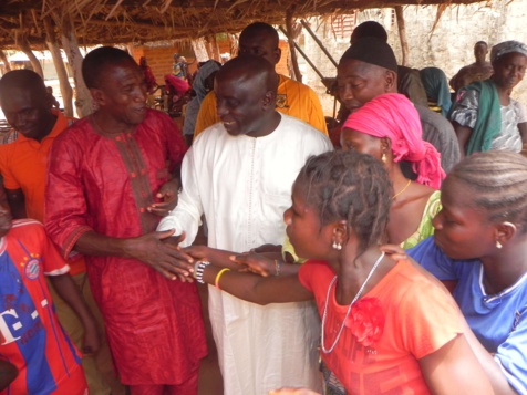 Les premières images de la tournée de proximité de Idrissa Seck en Casamance 