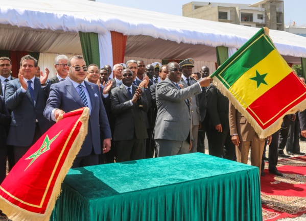 Comment expliquer le fait que ce soit le Maroc qui vole au secours du Sénégal ? 