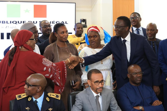 Photos: Passation de service Amadou Ba et Me Sidiki Kaba Photos: Passation de service Amadou Ba et Me Sidiki Kaba