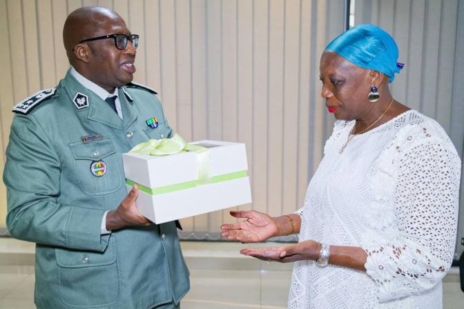 Douane sénégalaise -Retour sur la célébration du 8 mars : Le Directeur Général a honoré les dames Douane sénégalaise -Retour sur la célébration du 8 mars : Le Directeur Général a honoré les dames