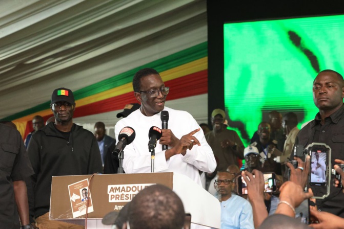 2ème jour de Campagne présidentielle : Guédiawaye déroule le tapis rouge au candidat Amadou Ba ! 2ème jour de Campagne présidentielle : Guédiawaye déroule le tapis rouge au candidat Amadou Ba !