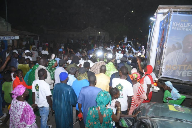 Diourbel : Khalifa Sall réitère son engagement à réconcilier la Nation et à renforcer l'État, par des réformes institutionnelles" Diourbel : Khalifa Sall réitère son engagement à réconcilier la Nation et à renforcer l'État, par des réformes institutionnelles"