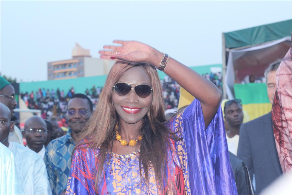 Le tour d'honneur de Coumba Gawlo Seck au stade en images