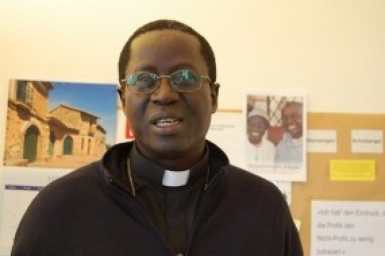 Démolition de constructions : Mgr Benjamin Ndiaye au chevet des sinistrés de l’aéroport