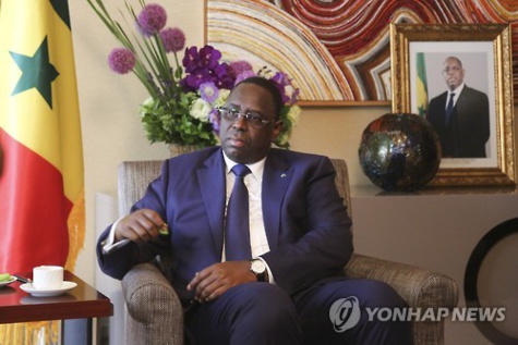 Le président du Sénégal, Macky Sall, lors d`une interview exclusive accordée à l`Agence de presse Yonhap le 4 juin 2015 à Séoul