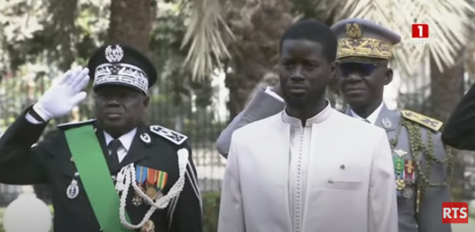 Bassirou Diomaye Faye a présidé la cérémonie de levée des couleurs du 64e anniversaire de l’indépendance du Sénégal