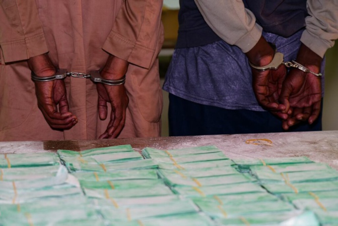 Saisie de billets noirs : Un gros coup de la Douane (Photos) Saisie de billets noirs : Un gros coup de la Douane (Photos)