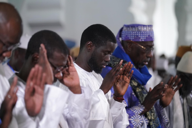  Photos/ Prière de l'Aïd El-Fitr: Le Chef de l'État Bassirou Diomaye Diakhar Faye invite tout le peuple sénégalais à préserver cette stabilité enviée par le monde entier