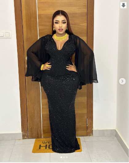 Korité 2024: Admirez la magnifique tenue de Aicha Koné, Sen Petit Galle (Photos) Korité 2024: Admirez la magnifique tenue de Aicha Koné, Sen Petit Galle (Photos)