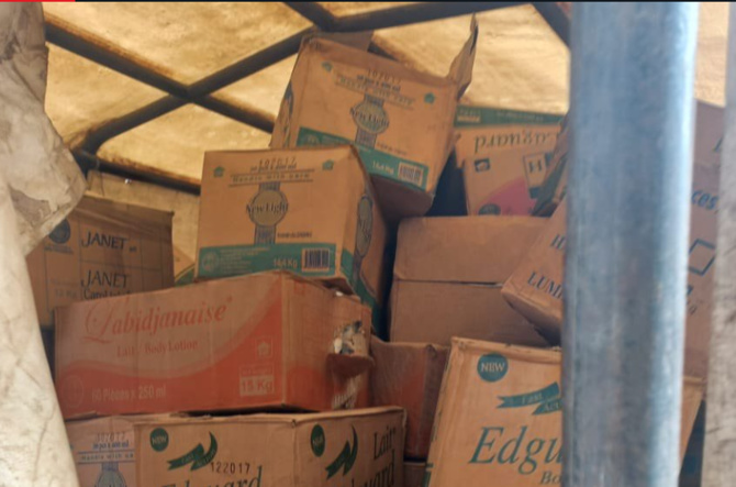 Saisie de plus de 26 tonnes de produits impropres à la consommation au marché Petersen Saisie de plus de 26 tonnes de produits impropres à la consommation au marché Petersen