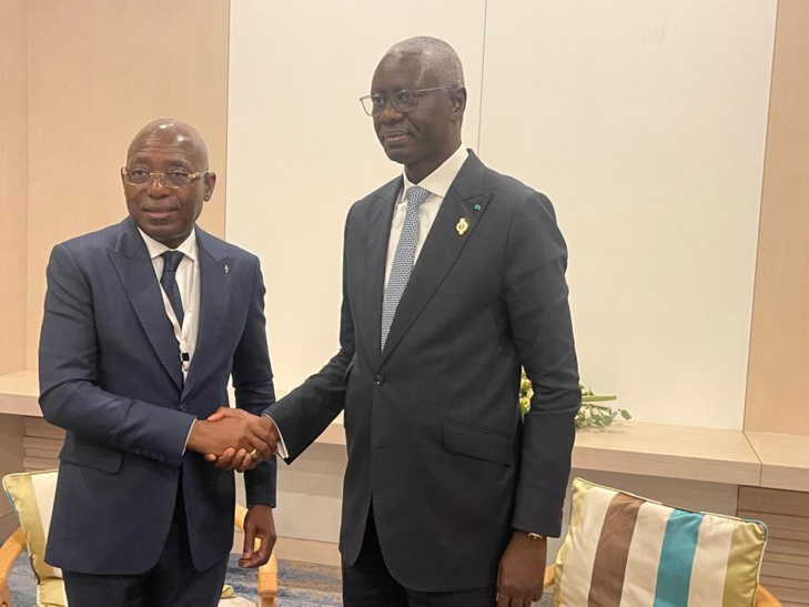 Photos: Cérémonies de remise de l’insigne de la Pléiade au PM mauricien et d’ouverture de la 15e CDP, à Balaclava, Republique de Maurice Photos: Cérémonies de remise de l’insigne de la Pléiade au PM mauricien et d’ouverture de la 15e CDP, à Balaclava, Republique de Maurice