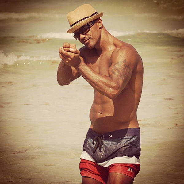 Photos - Quand Ludivine Sagna croise Shemar Moore à la plage.