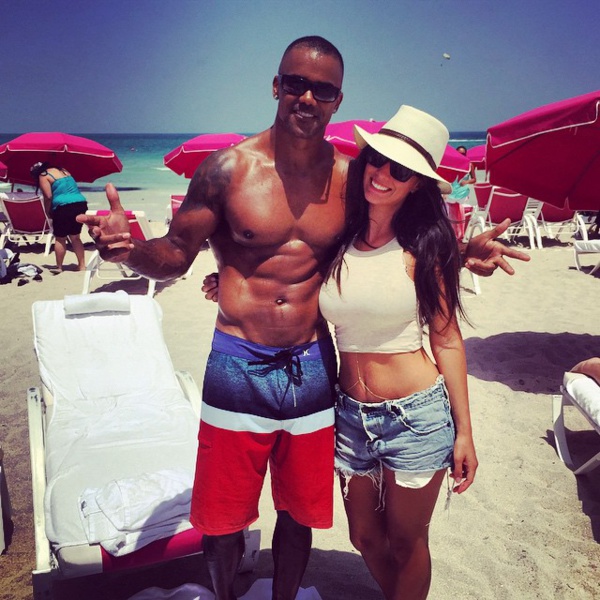 Photos - Quand Ludi­vine Sagna croise Shemar Moore à la plage