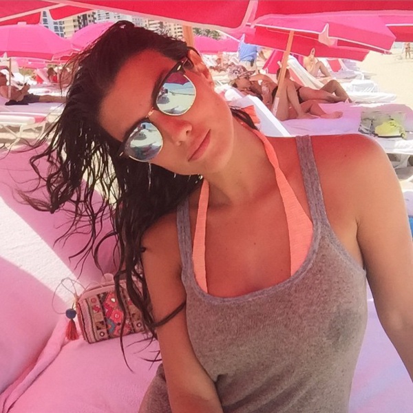 Photos - Quand Ludi­vine Sagna croise Shemar Moore à la plage