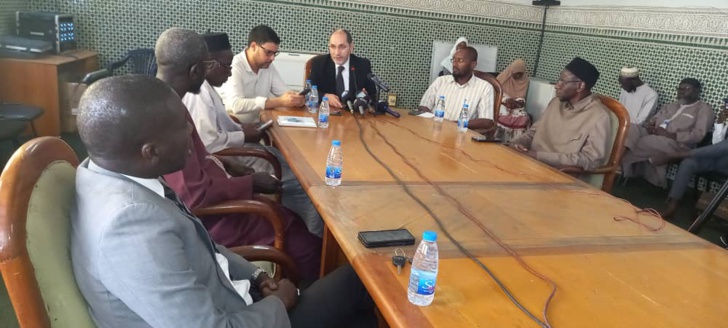 Culture: Dr. Abderrazak Makri présente aux Sénégalais, un ouvrage intitulé, "La Renaissance civilisationnelle et le défi de la traversée" Culture: Dr. Abderrazak Makri présente aux Sénégalais, un ouvrage intitulé, "La Renaissance civilisationnelle et le défi de la traversée"