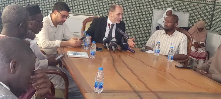 Culture: Dr. Abderrazak Makri présente aux Sénégalais, un ouvrage intitulé, "La Renaissance civilisationnelle et le défi de la traversée" Culture: Dr. Abderrazak Makri présente aux Sénégalais, un ouvrage intitulé, "La Renaissance civilisationnelle et le défi de la traversée"