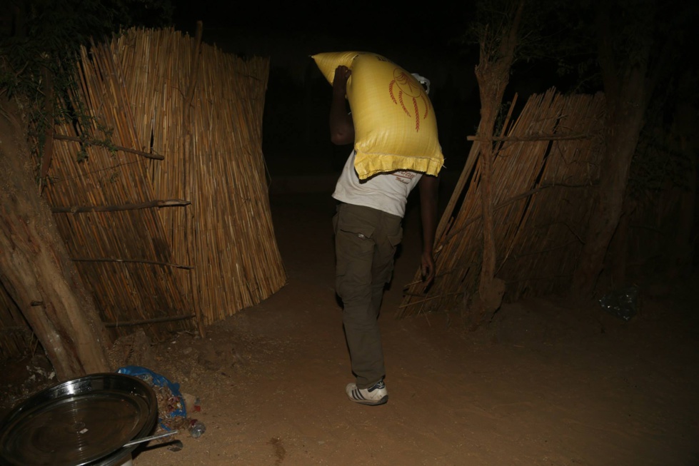 La fondation Servir le Sénégal fait des dons à travers le Sénégal grâce à l'aide des hommes d'affaires et les amis du Président.