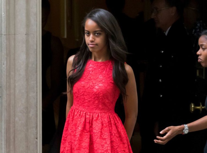 Malia Obama en stage sur le tour­nage de la série Girls avec Lena Dunham