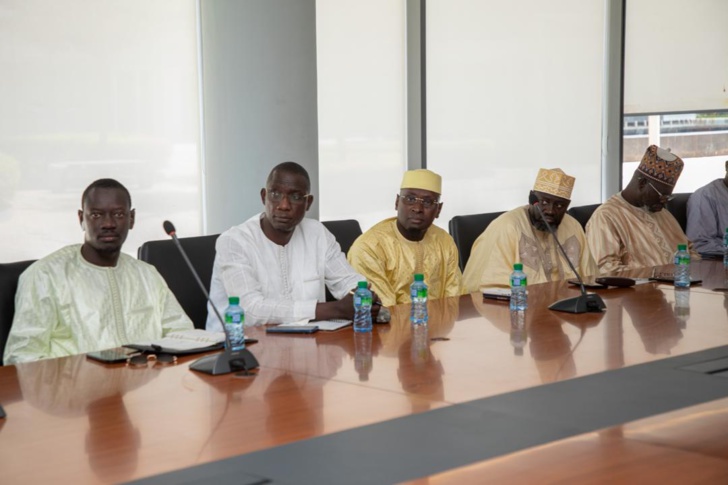 Photos: Rencontre de Dr. Serigne Guèye Diop, Ministre de l'Industrie et du Commerce avec les opérateurs économiques et commerçants, prêts à accompagner les nouvelles autorités