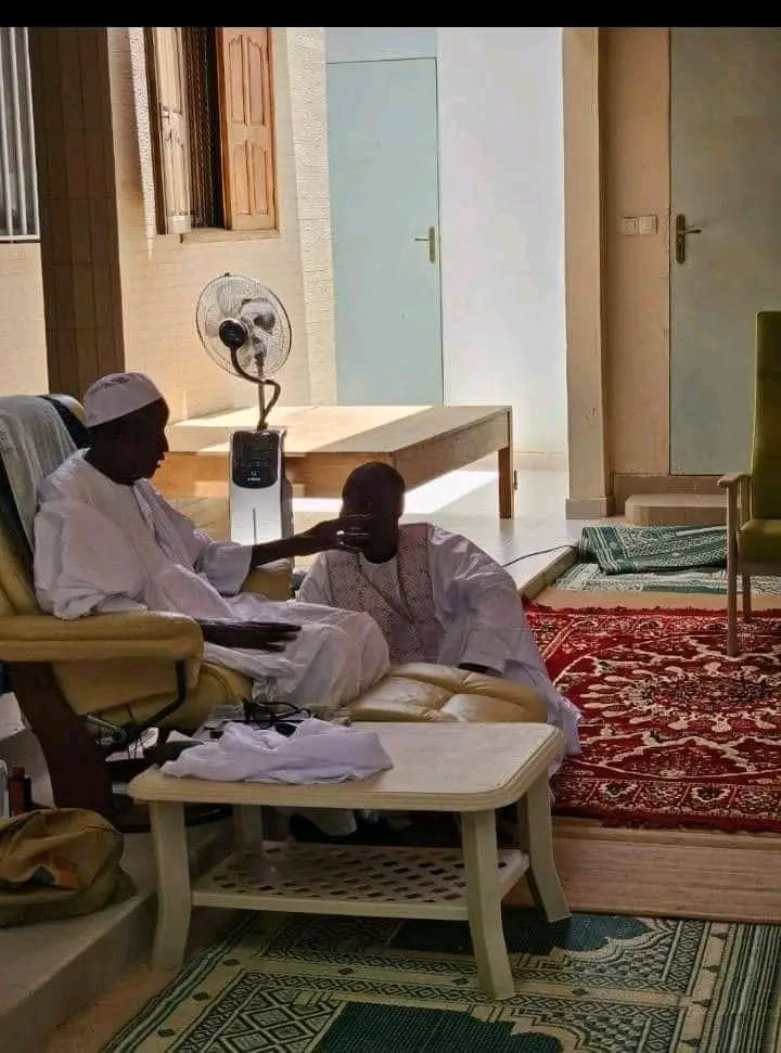 Le Premier ministre Ousmane chez Serigne Cheikh Saliou Mbacké ibn Saliou Mbacké (Photos)