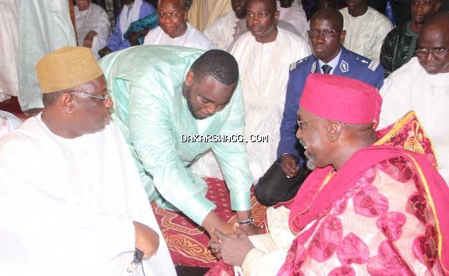 (6photos) Aid El Fitr : Amadou, le fils du président Macky Sall en mode  »Ndanane » à la grande mosquée de Dakar