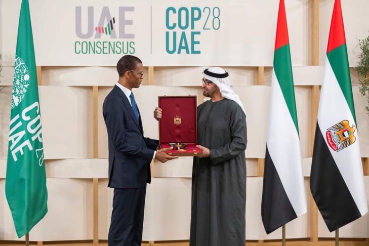 Ordre de Première classe de Zayed II: Alioune Ndoye, ancien Ministre de l'Environnement, décoré à Abou Dhabi Ordre de Première classe de Zayed II: Alioune Ndoye, ancien Ministre de l'Environnement, décoré à Abou Dhabi
