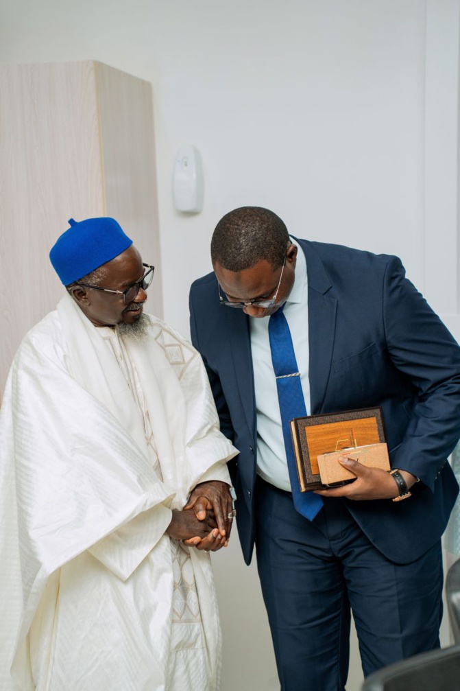 Grève dans le secteur du nettoiement : Le ministre Moussa Balla Fofana a rencontré le collectif des concessionnaires Grève dans le secteur du nettoiement : Le ministre Moussa Balla Fofana a rencontré le collectif des concessionnaires