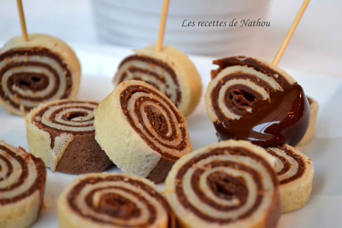 Roulés de crêpes et fondue au chocolat
