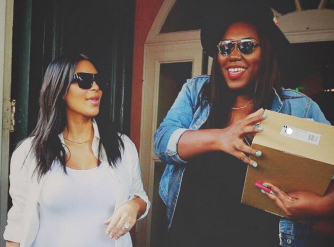 Kim Karda­shian : en fêtant l’an­ni­ver­saire d’une fan, elle se fait des enne­mis